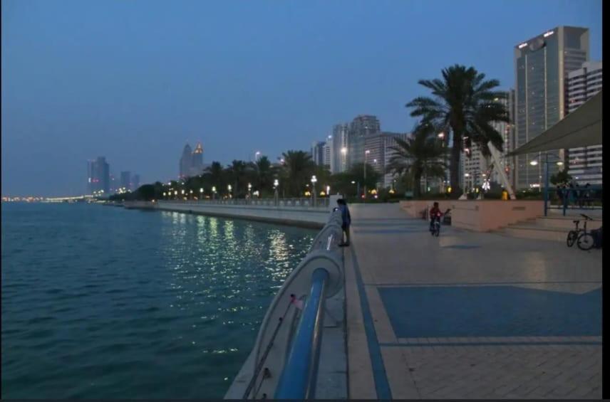 דירות Abu Dhabi Center - For Elites מראה חיצוני תמונה